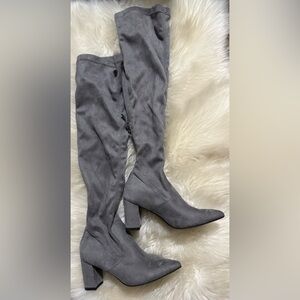 Elegant Gray Women's Boots